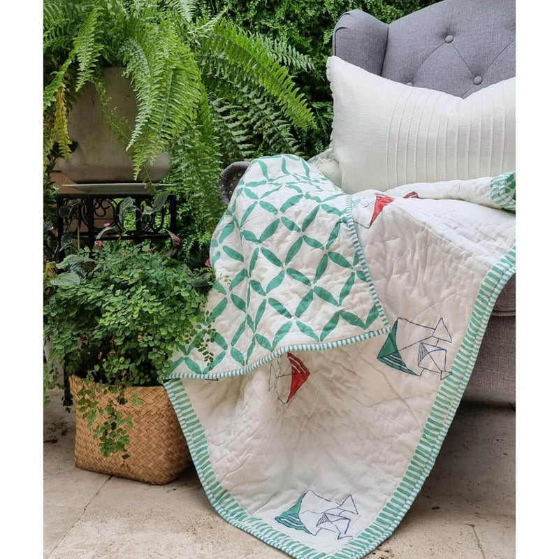 Load image into Gallery viewer, GOTS Certified Organic Cotton Reversible Baby Quilt (100x120cm) - Pretty Kites (Green)-1