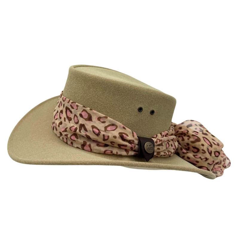 Load image into Gallery viewer, Jacaru 1103 Alice Hat – Vegan Leather, UPF 50+