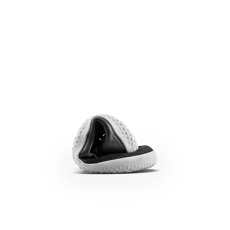 Load image into Gallery viewer, Vivobarefoot Gobi Sneaker Juniors – Obsidian