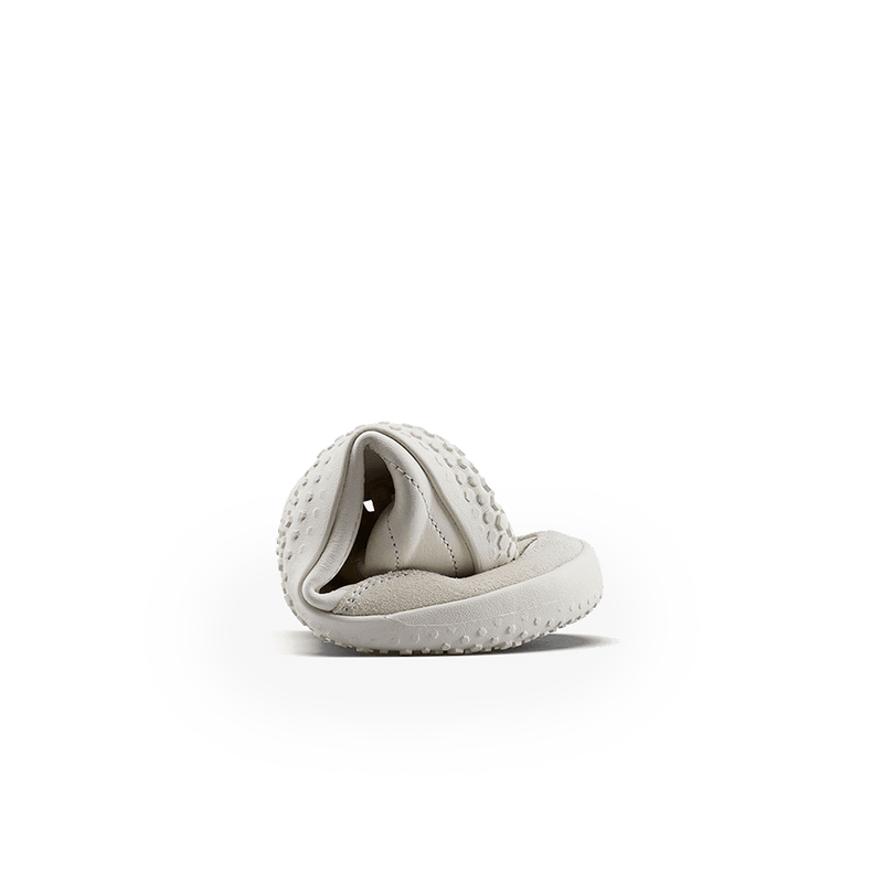 Load image into Gallery viewer, Vivobarefoot Gobi Sneaker Juniors – Limestone