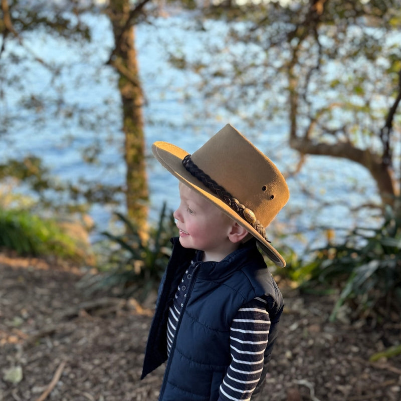 Load image into Gallery viewer, Jacaru 1301 Children's Hat – Leather | Kids | UPF 50+