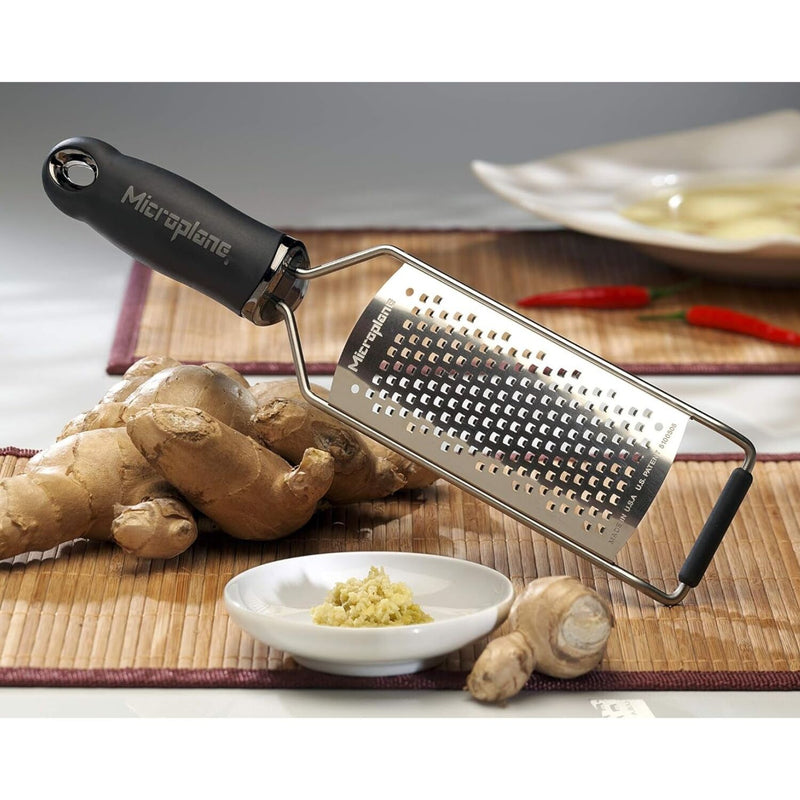Load image into Gallery viewer, Microplane Gourmet Coarse Grater Black Stainless Steel 32cm Non Slip Handle-2