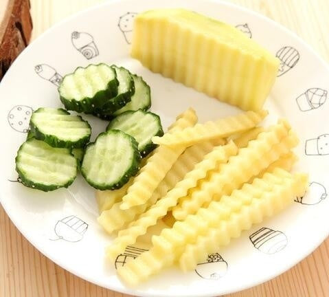 Load image into Gallery viewer, JELLY KNIFE Stainless Steel Blade Potato Vegetable Crinkle Wavy Cutter Slicer