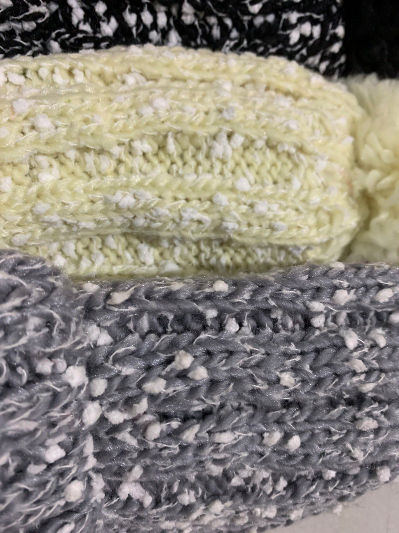 Load image into Gallery viewer, Womens Thick Knit Beanie Winter Fleece Lined Hat Warm Faux Fur Pom Pom Ski