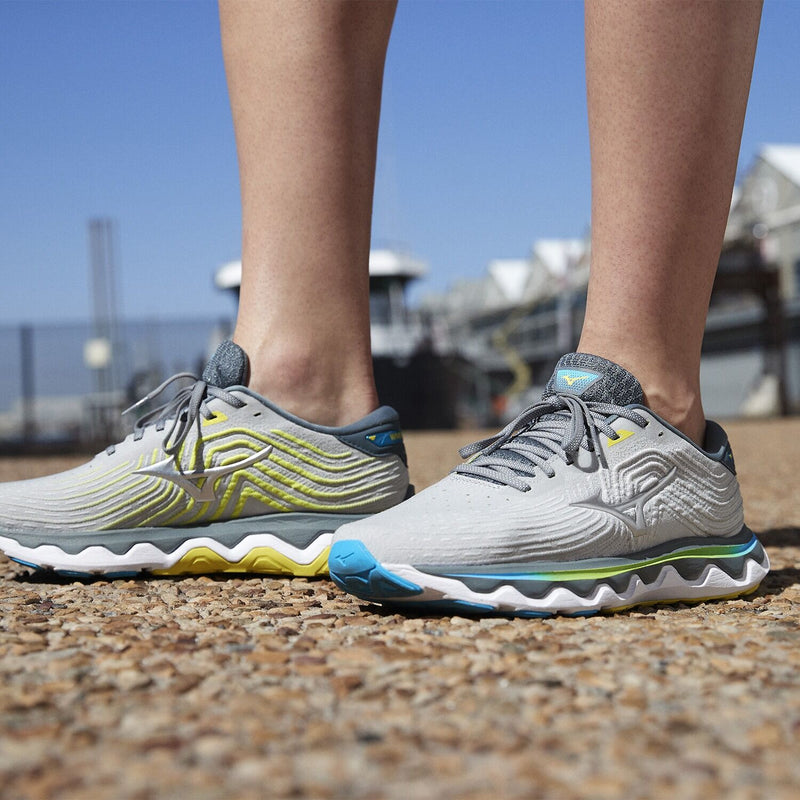Load image into Gallery viewer, Mizuno Wave Horizon 6 Mens Runners Sneakers Shoes in Pearl Blue/Silver/Bolt