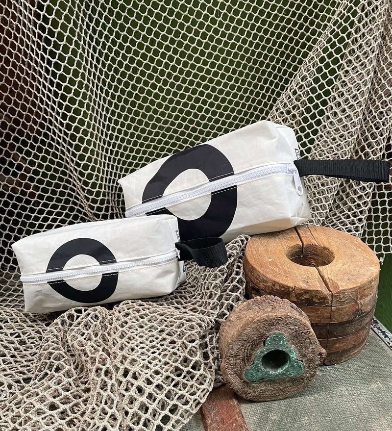 Load image into Gallery viewer, Sou’wester Recycled Sail Utility Bag