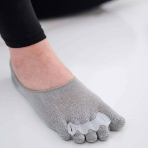 Load image into Gallery viewer, Gait Happens Toe Spacers – Medical-Grade Silicone Toe Spreaders