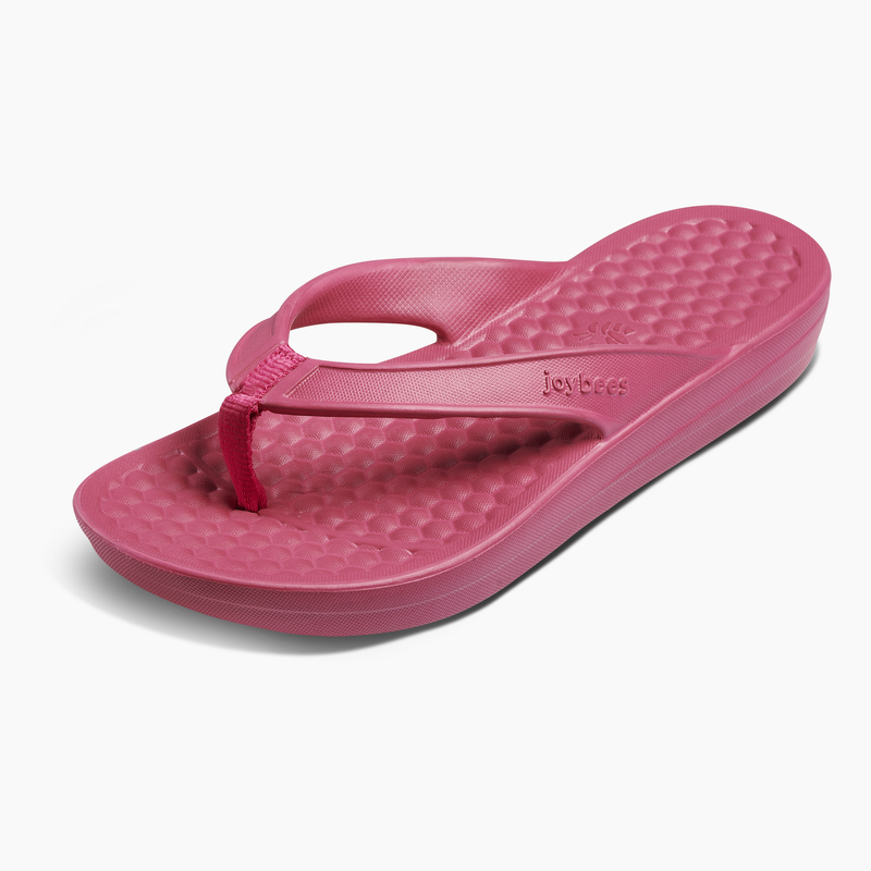 Load image into Gallery viewer, Joybees Womens Varsity Flip Flops Thongs Summer Sandals in Solid Beetroot-3