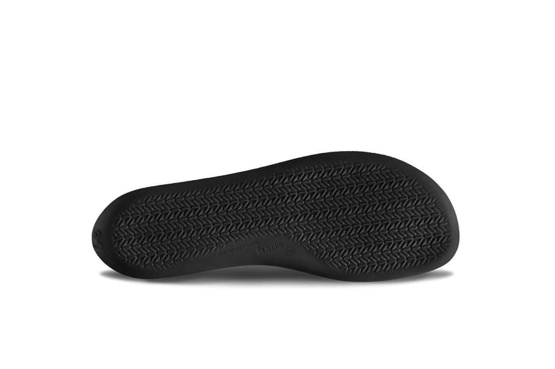 Load image into Gallery viewer, Black rubber sole of Be Lenka Bianca moccasins for women, featuring a textured design for superior grip.