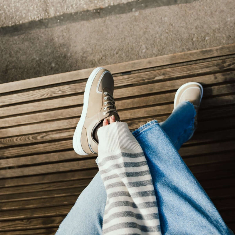 Load image into Gallery viewer, Eco-friendly Barefoot Sneakers Barebarics Apollo - Cappuccino Brown