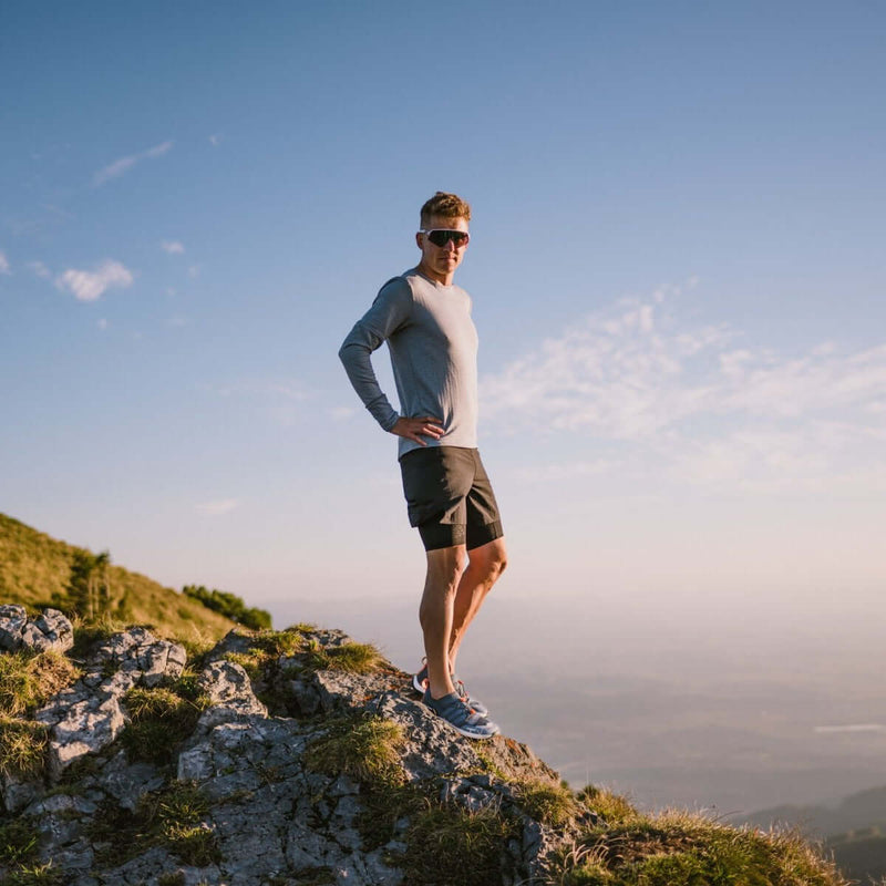 Load image into Gallery viewer, Eco-friendly Barefoot Sneakers Barebarics Voyager - Dark Blue & White