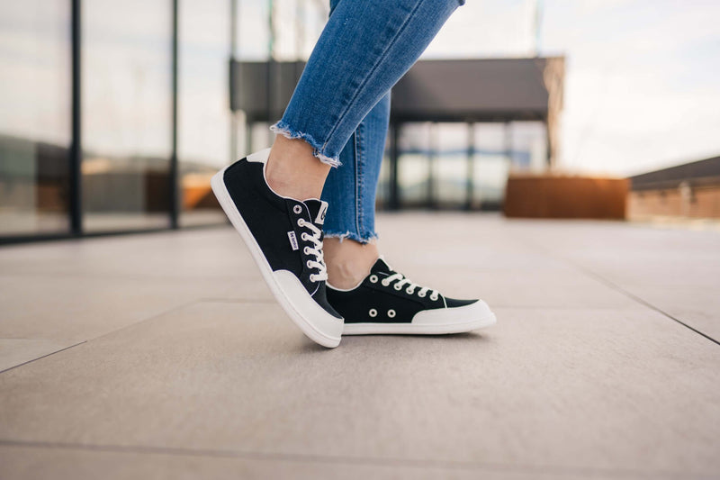 Load image into Gallery viewer, Eco-friendly Barefoot Sneakers Be Lenka Rebound - Black & White