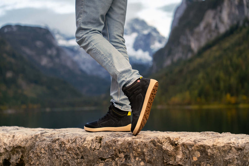 Load image into Gallery viewer, Barefoot Boots Be Lenka ArcticEdge - Charcoal Black