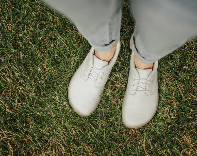 Load image into Gallery viewer, Eco-friendly Barefoot Shoes Be Lenka Cityscape - White