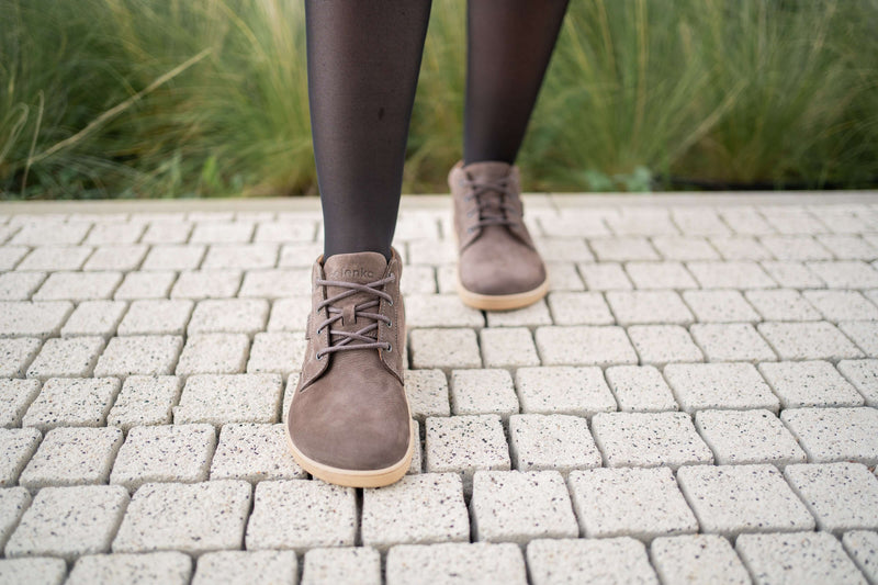 Load image into Gallery viewer, Barefoot Shoes Be Lenka Synergy - Chocolate & Beige