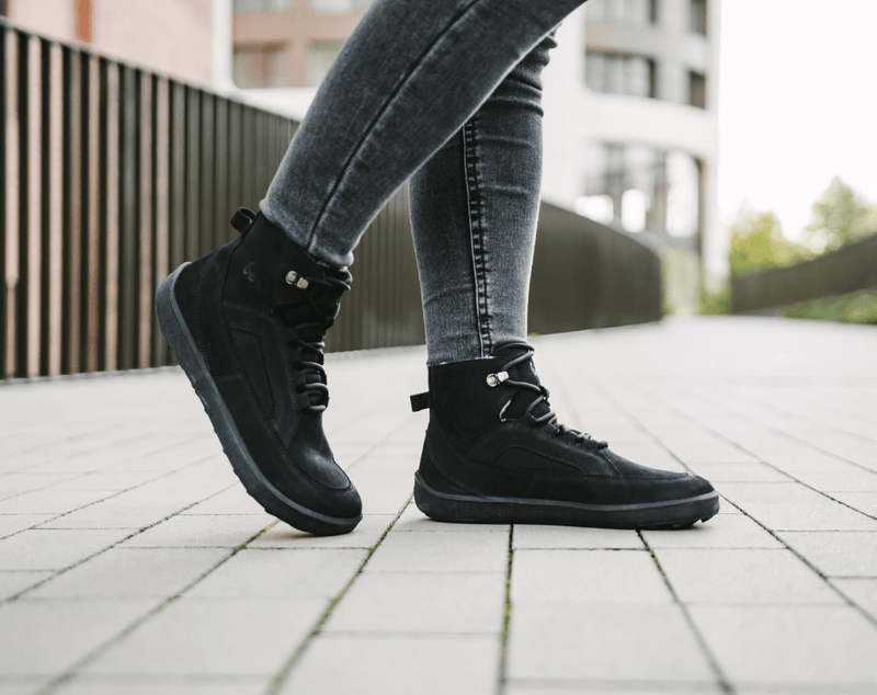 Load image into Gallery viewer, Eco-friendly Barefoot Boots Be Lenka York - All Black