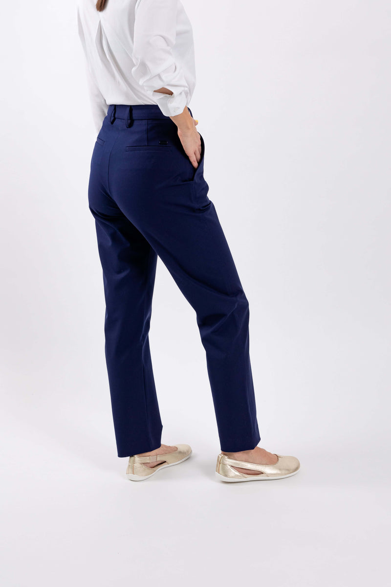 Load image into Gallery viewer, Women's Pants Be Lenka Essentials - Navy