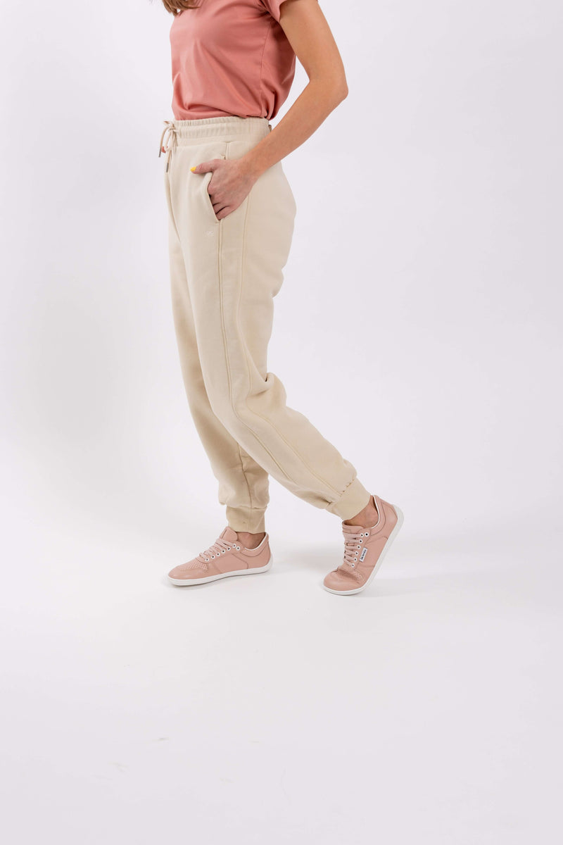 Load image into Gallery viewer, Women's sweatpants Be Lenka Essentials - Beige