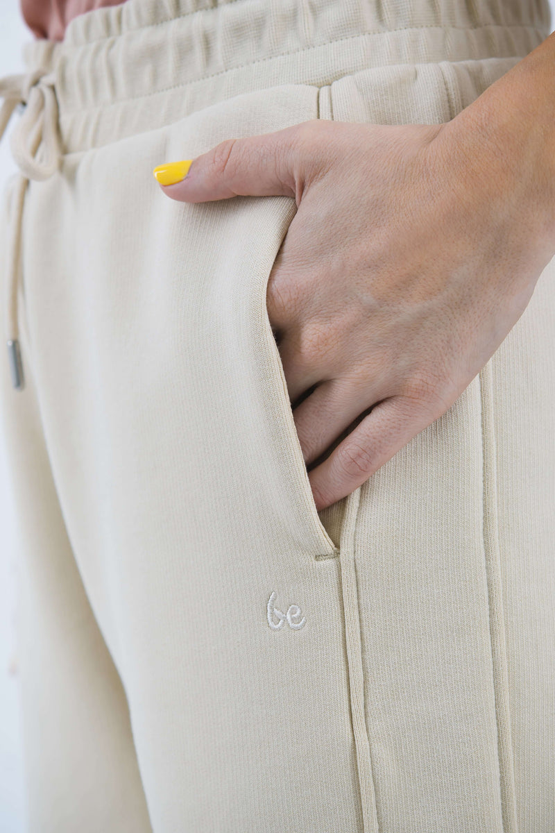 Load image into Gallery viewer, Women's sweatpants Be Lenka Essentials - Beige