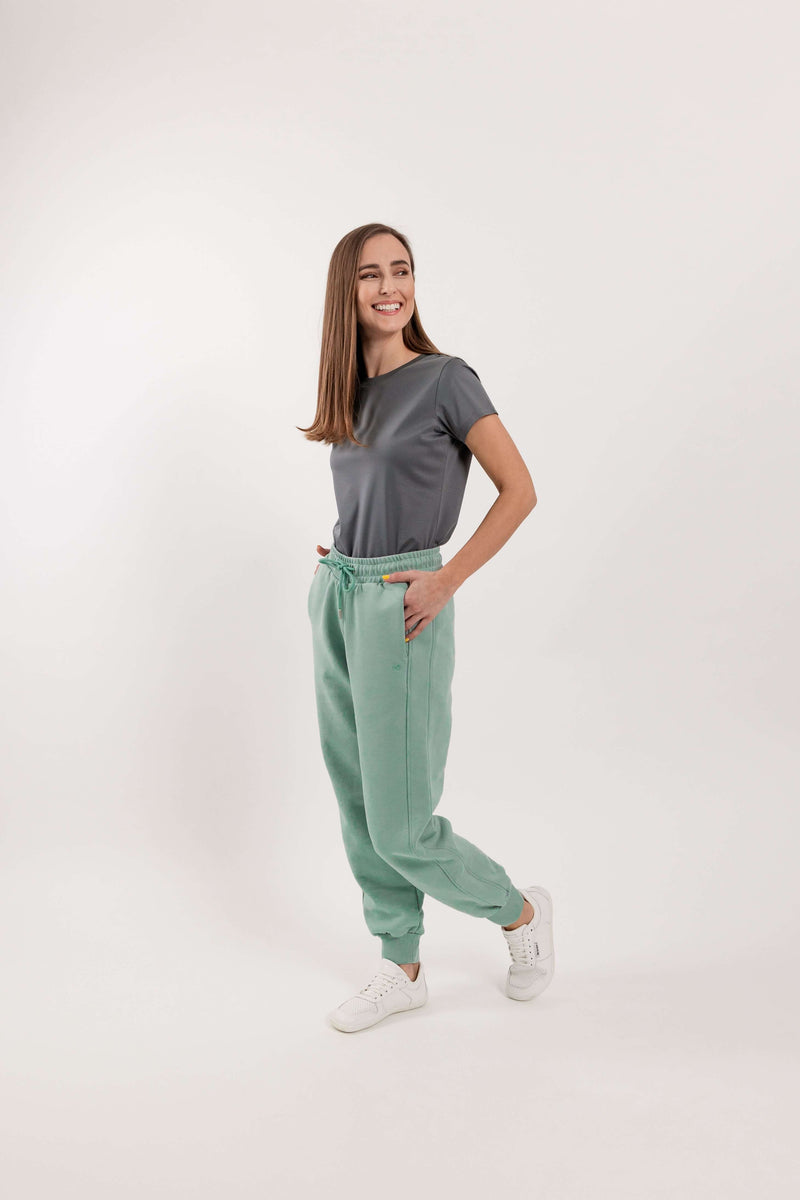 Load image into Gallery viewer, Women's sweatpants Be Lenka Essentials - Pistachio Green