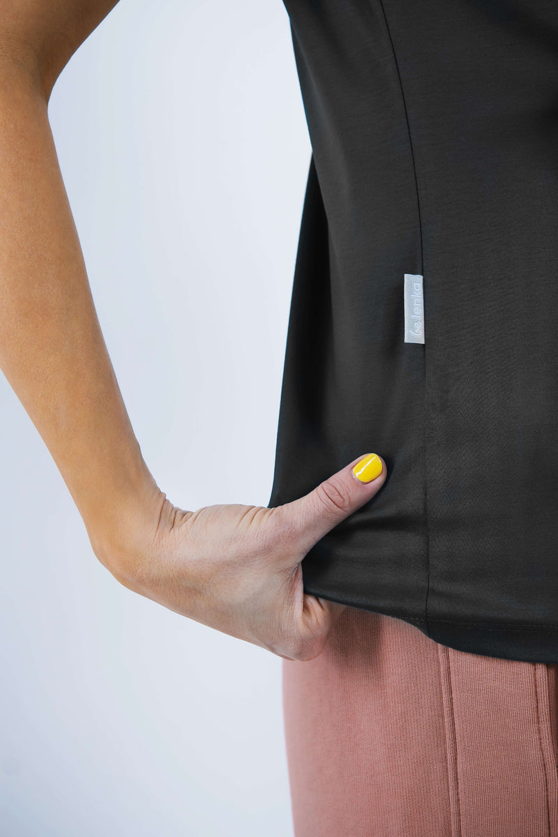 Load image into Gallery viewer, Women's Round Neck t-shirt Be Lenka Essentials - Jet Black