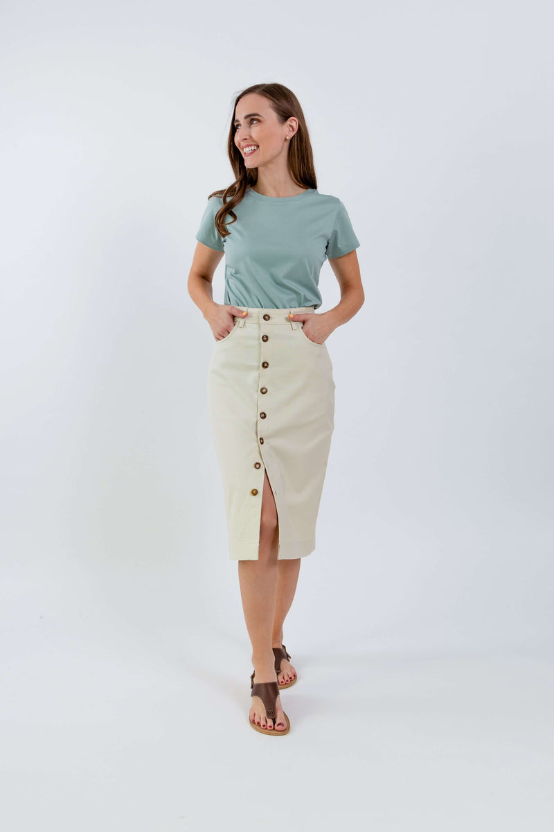 Load image into Gallery viewer, Women's Round Neck t-shirt Be Lenka Essentials - Pistachio Green