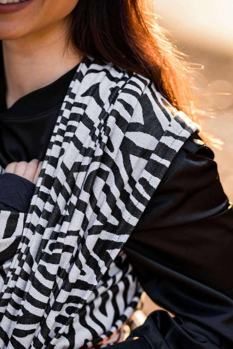 Load image into Gallery viewer, Baby Wrap Be Lenka Zebra - Black & White