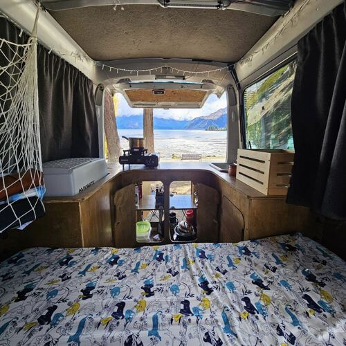 Renting a Campervan in Australia vs. New Zealand: Which is Best for You?