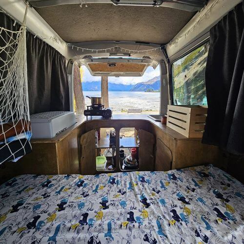 Renting a Campervan in Australia vs. New Zealand: Which is Best for You?