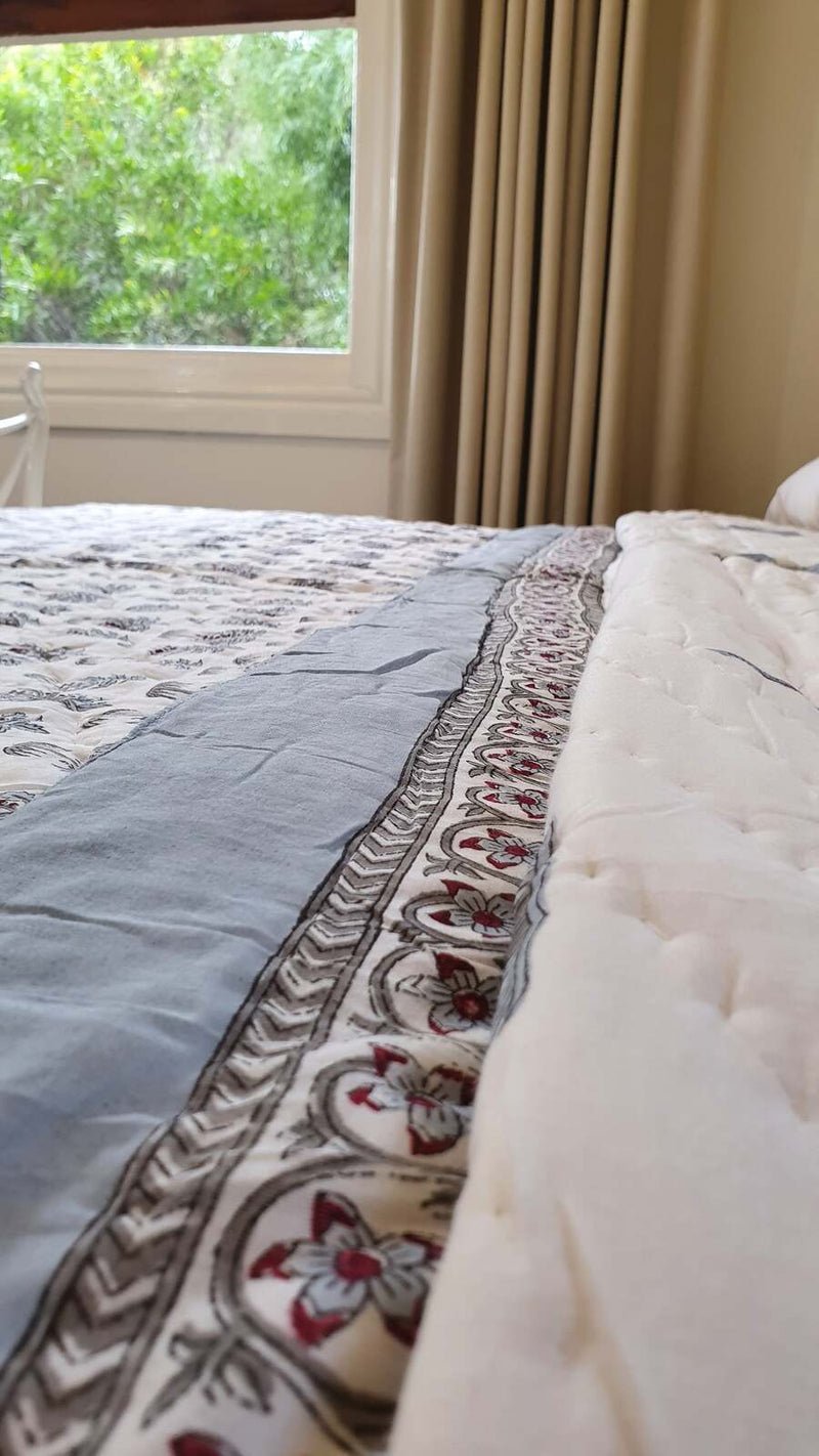 Load image into Gallery viewer, Kolka Palm &amp; Pine Reversible Quilt 100% Cotton Blue - King Size-2
