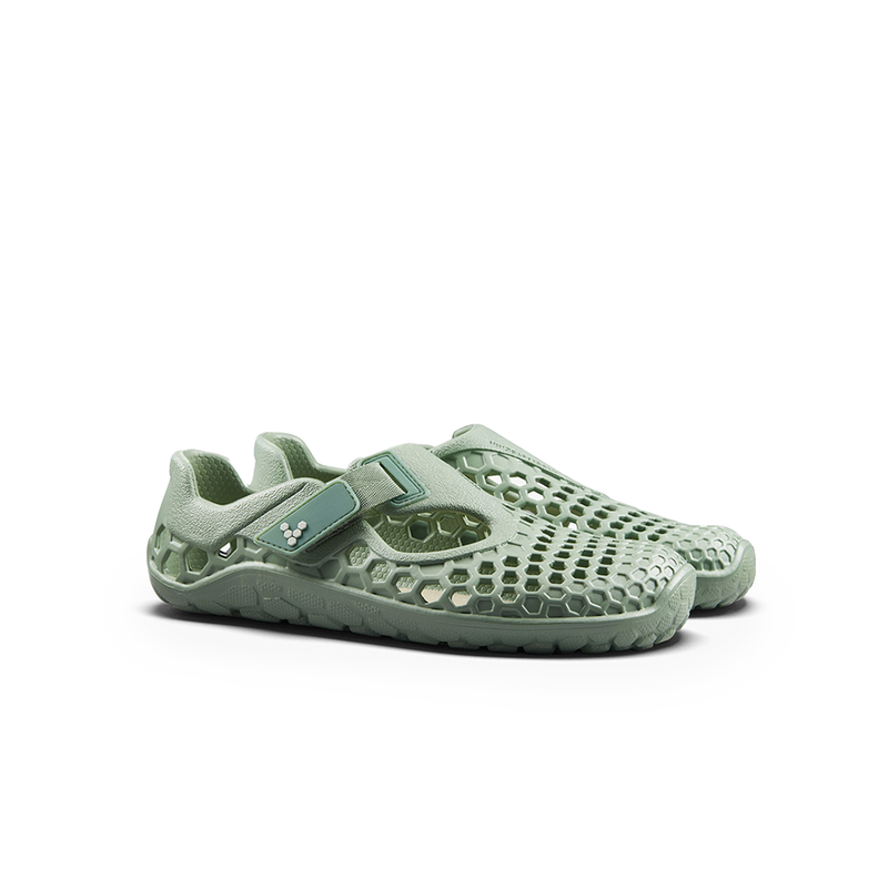 Load image into Gallery viewer, Vivobarefoot Ultra Sugarlite Juniors Glacial Green-3
