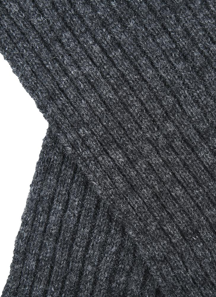 Load image into Gallery viewer, Dents Mens Ribbed Lambswool Blend Knitted Scarf in Charcoal-2
