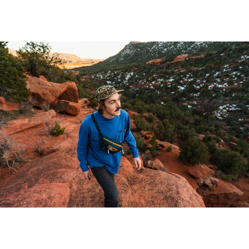Load image into Gallery viewer, KELTY Giddy 3 Slingbag 3L Crossbody Hip Pack Bag - Reflecting Pond/Dull Gold-4
