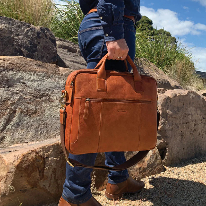 Load image into Gallery viewer, Pierre Cardin Mens Rustic Leather Computer/Laptop Messenger Bag - Cognac
