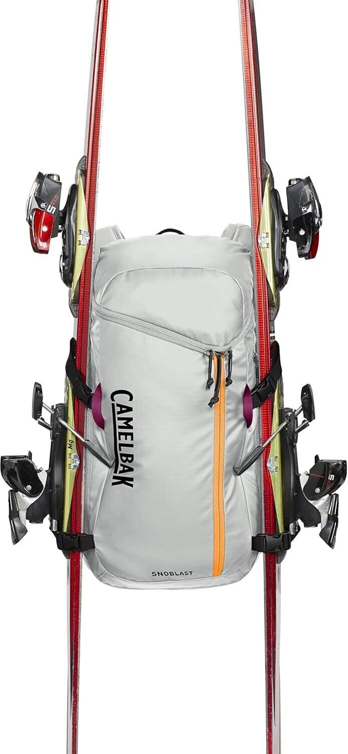 Load image into Gallery viewer, CamelBak SnoBlast 22 Hydration Backpack 2L
