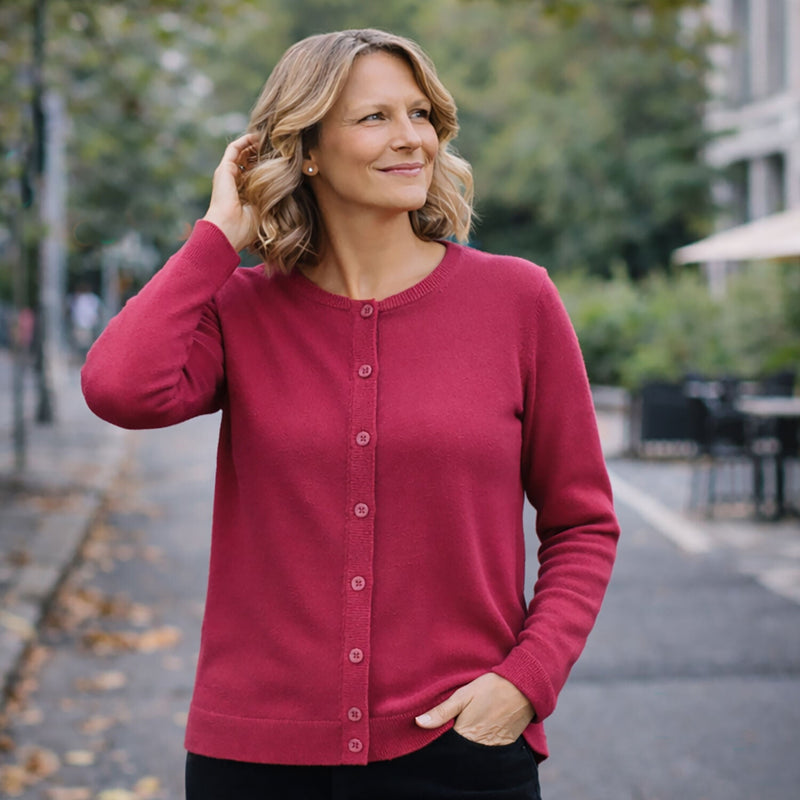 Load image into Gallery viewer, Luxury Cashmere Wool Fine Knit Button Cardigan (Regular Length) in Red-3
