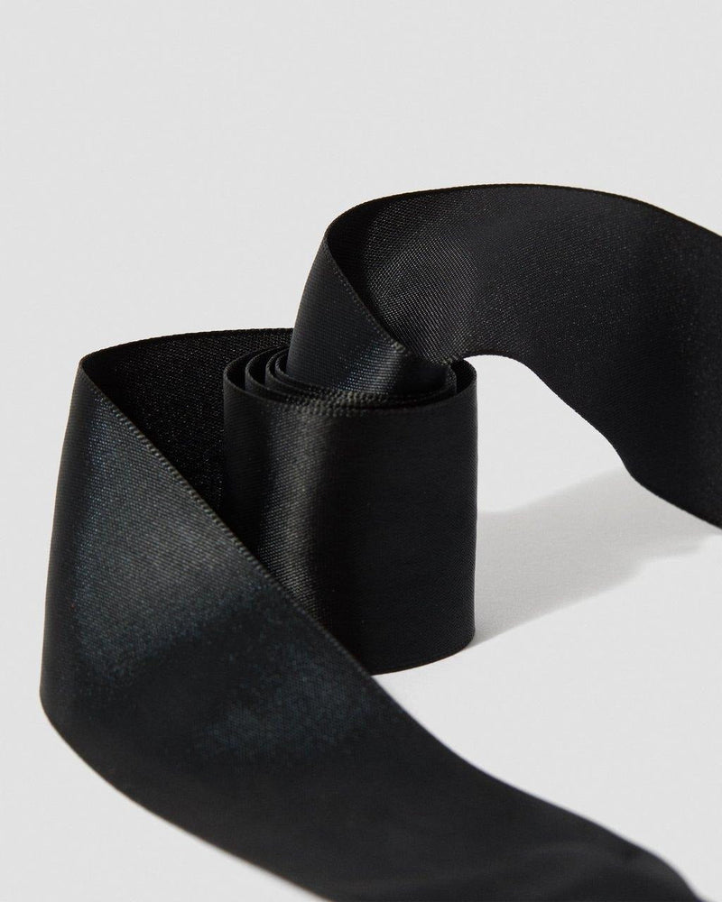 Load image into Gallery viewer, Dr. Martens 8-10 Eye Lace Black Ribbon 140cm for Boots-3
