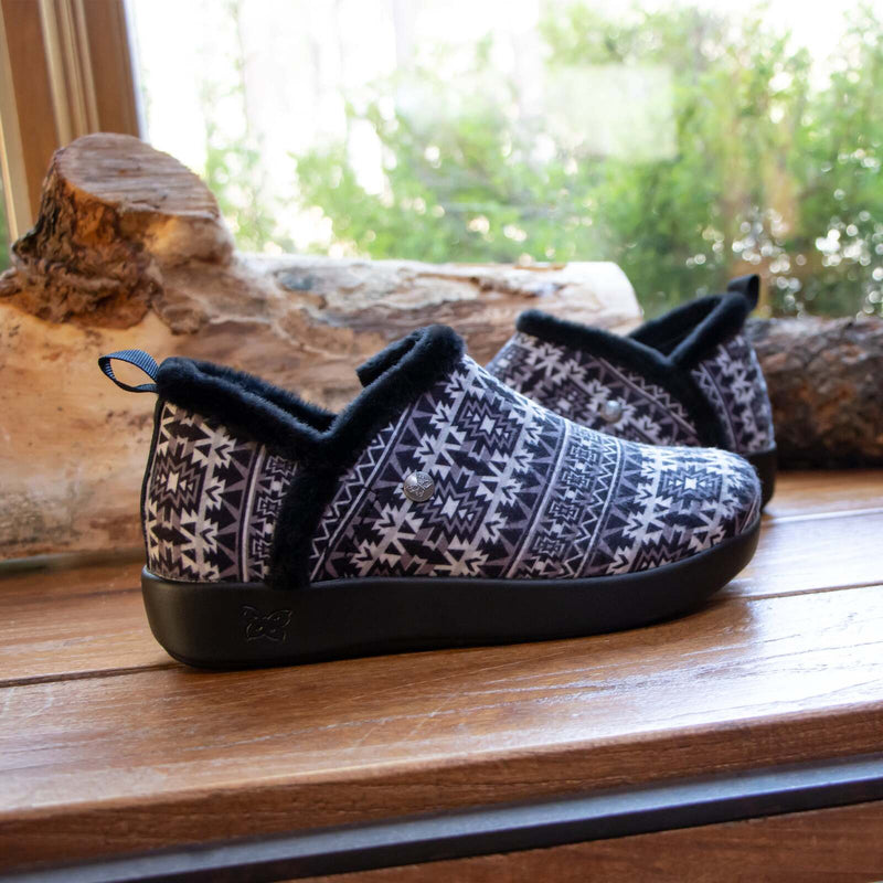 Load image into Gallery viewer, Alegria Cozee Santa Fe Slippers Shoes Warm Cozy - Grey-3
