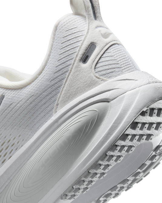 Nike Womens Vomero 18 Road Racing Shoes Sneakers in White/Photon Dust/Summit White/Metallic Silver-3