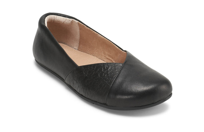Load image into Gallery viewer, Xero Shoes Phoenix Leather Women's Barefoot Flat
