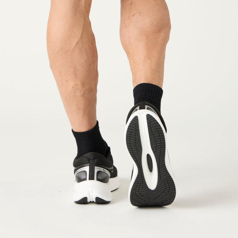 Load image into Gallery viewer, Bolster Mens Runner - Black
