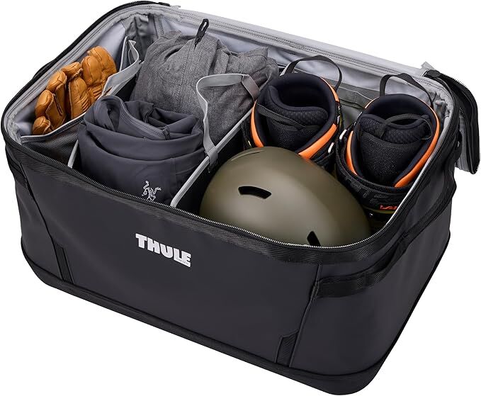 Load image into Gallery viewer, Thule 55L Chasm Gear Hauler Bag with Waterproof Base in Black-4
