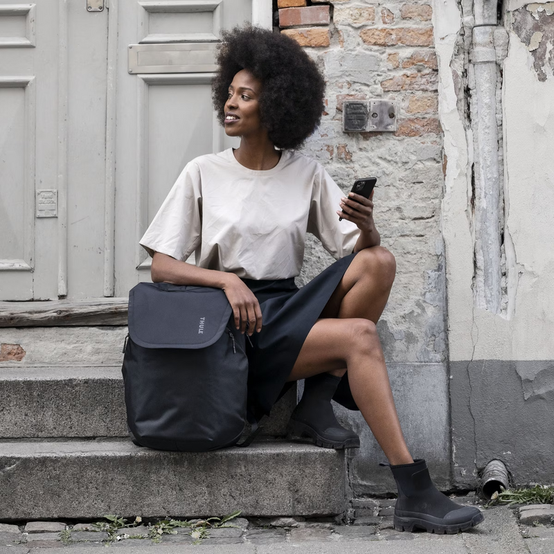 Load image into Gallery viewer, THULE Subterra 26L Travel Expandable Backpack Bag in Vetiver Grey-3
