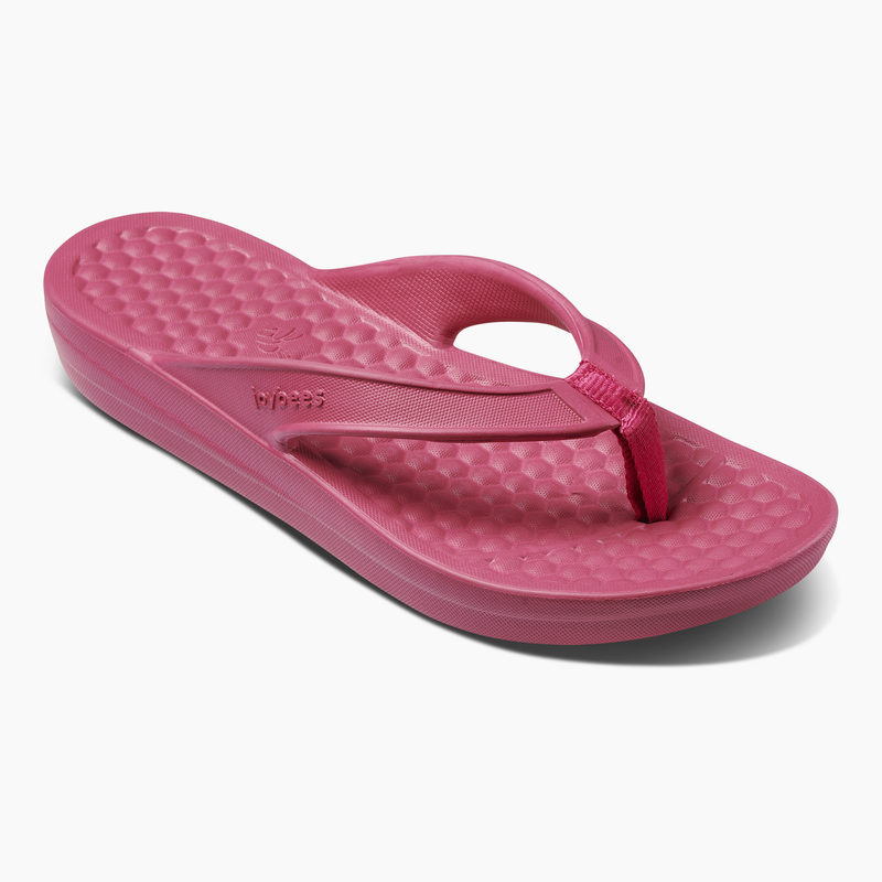 Load image into Gallery viewer, Joybees Womens Varsity Flip Flops Thongs Summer Sandals in Solid Beetroot-1
