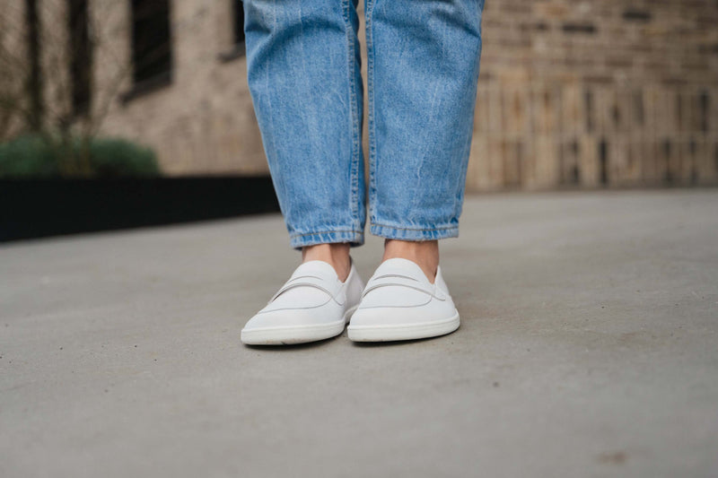 Load image into Gallery viewer, Eco-friendly Barefoot Moccasins Be Lenka Buena - All White
