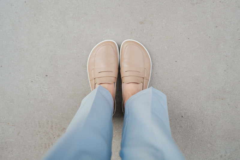 Load image into Gallery viewer, Eco-friendly Barefoot Moccasins Be Lenka Buena - Latte Brown
