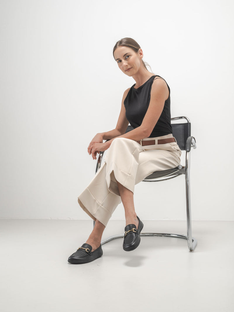 Load image into Gallery viewer, Barefoot Moccasins Be Lenka Divella - Black &amp; Gold
