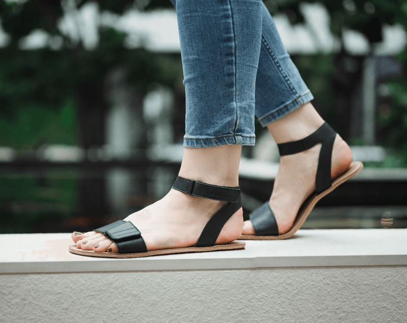 Load image into Gallery viewer, Eco-friendly Barefoot Sandals - Be Lenka Iris - Black
