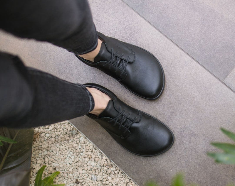 Load image into Gallery viewer, Eco-friendly Barefoot Shoes Be Lenka Cityscape - All Black
