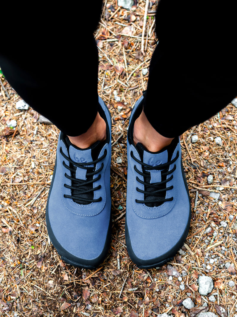 Load image into Gallery viewer, Top view of Be Lenka Trailwalker 3.0 navy shoes on a natural surface, showcasing their design and outdoor suitability.

